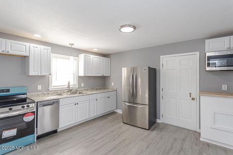 Tiny photo for 102 Silver Maple Drive, Perrysburg, OH 43551 (MLS # 10002229)