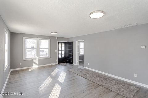 Tiny photo for 102 Silver Maple Drive, Perrysburg, OH 43551 (MLS # 10002229)