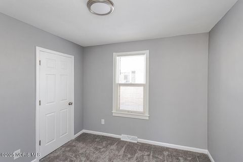 Tiny photo for 102 Silver Maple Drive, Perrysburg, OH 43551 (MLS # 10002229)