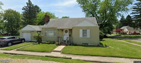 Photo of 2925 Avondale Avenue, Toledo, OH 43607 (MLS # 10003192)