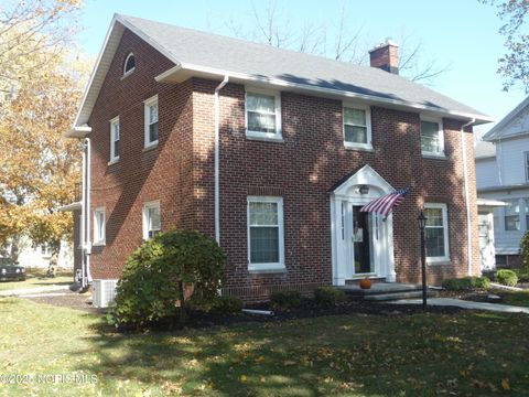 Photo of 124 Bond Street, Pemberville, OH 43450 (MLS # 10000931)