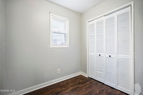 Tiny photo for 715 Carew Lane, Maumee, OH 43537 (MLS # 10005687)