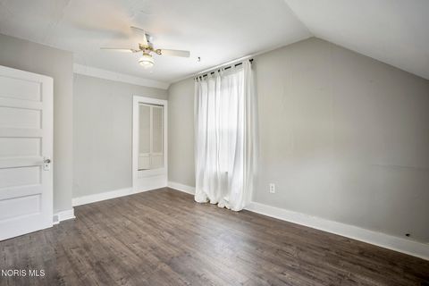 Tiny photo for 715 Carew Lane, Maumee, OH 43537 (MLS # 10005687)