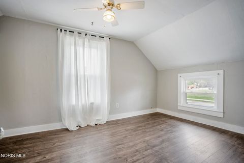 Tiny photo for 715 Carew Lane, Maumee, OH 43537 (MLS # 10005687)