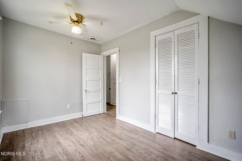 Tiny photo for 715 Carew Lane, Maumee, OH 43537 (MLS # 10005687)