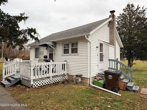 Tiny photo for 921 Karnes Avenue, Defiance, OH 43512 (MLS # 10001904)