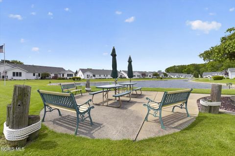 Tiny photo for 4331 N Watercrest Drive, Toledo, OH 43614 (MLS # 10007864)