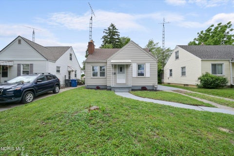 Tiny photo for 225 E Northgate Parkway, Toledo, OH 43612 (MLS # 10011127)