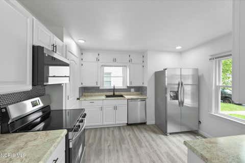 Tiny photo for 225 E Northgate Parkway, Toledo, OH 43612 (MLS # 10011127)