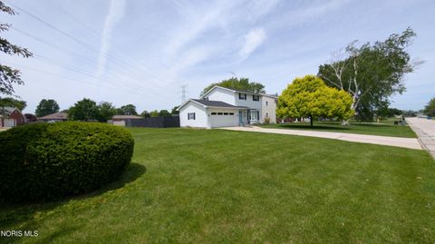 Tiny photo for 403 Park Lane, Walbridge, OH 43465 (MLS # 10008254)