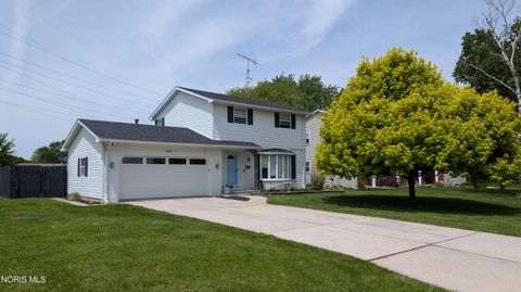 Photo of 403 Park Lane, Walbridge, OH 43465 (MLS # 10008254)