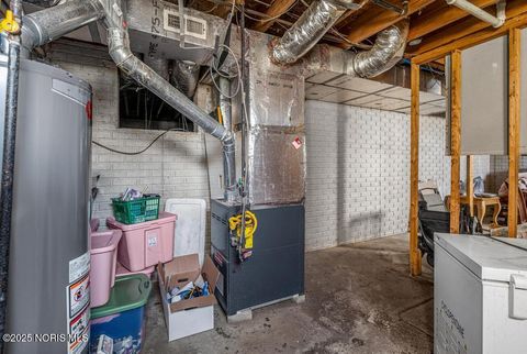 Tiny photo for 3175 Glenwood Avenue, Toledo, OH 43610 (MLS # 10002671)