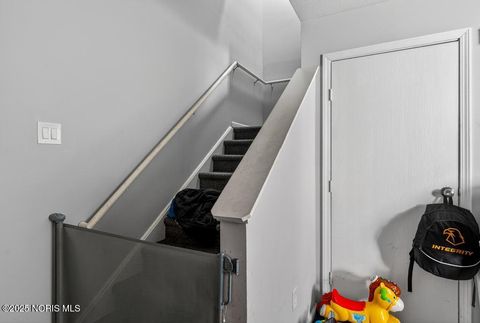 Tiny photo for 3175 Glenwood Avenue, Toledo, OH 43610 (MLS # 10002671)