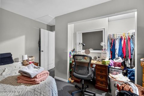 Tiny photo for 3175 Glenwood Avenue, Toledo, OH 43610 (MLS # 10002671)