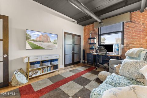 Tiny photo for 110 Ottawa Street #2e, Toledo, OH 43604 (MLS # 10011061)