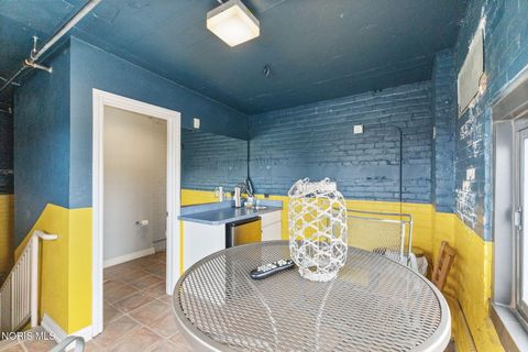 Tiny photo for 110 Ottawa Street #2e, Toledo, OH 43604 (MLS # 10011061)