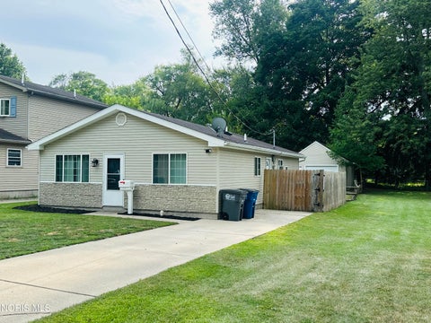 Tiny photo for 1731 Harlan Road, Toledo, OH 43615 (MLS # 10011374)