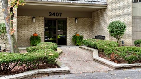 Tiny photo for 3407 Oak Alley Court #Unit 203, Toledo, OH 43606 (MLS # 10000293)