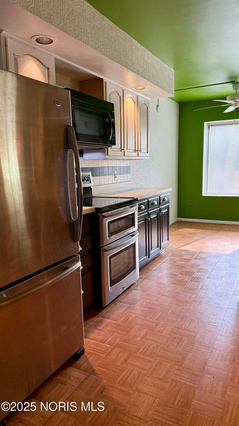 Tiny photo for 3407 Oak Alley Court #Unit 203, Toledo, OH 43606 (MLS # 10000293)