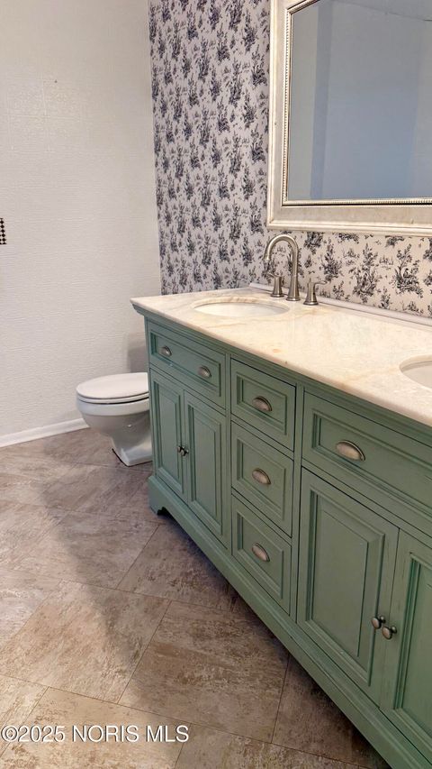 Tiny photo for 3407 Oak Alley Court #Unit 203, Toledo, OH 43606 (MLS # 10000293)