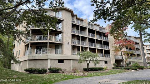 Photo of 3407 Oak Alley Court #Unit 203, Toledo, OH 43606 (MLS # 10000293)