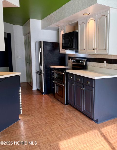 Tiny photo for 3407 Oak Alley Court #Unit 203, Toledo, OH 43606 (MLS # 10000293)