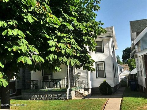 Photo of 23 E Hudson Street, Toledo, OH 43608 (MLS # 10000295)