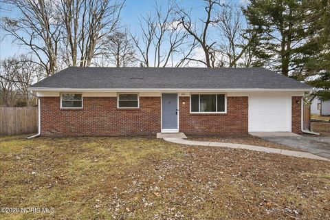 Tiny photo for 250 Bonaparte Drive, Toledo, OH 43615 (MLS # 10003076)