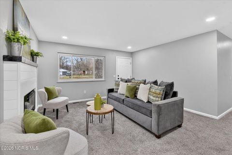 Tiny photo for 250 Bonaparte Drive, Toledo, OH 43615 (MLS # 10003076)