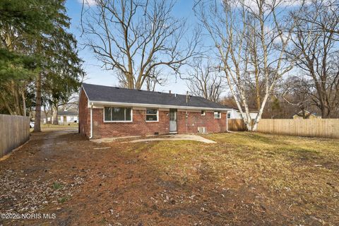 Tiny photo for 250 Bonaparte Drive, Toledo, OH 43615 (MLS # 10003076)