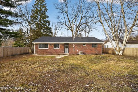 Tiny photo for 250 Bonaparte Drive, Toledo, OH 43615 (MLS # 10003076)