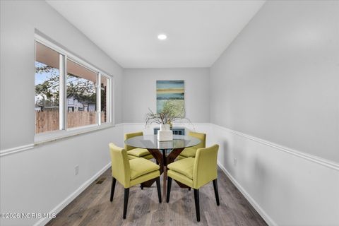 Tiny photo for 250 Bonaparte Drive, Toledo, OH 43615 (MLS # 10003076)