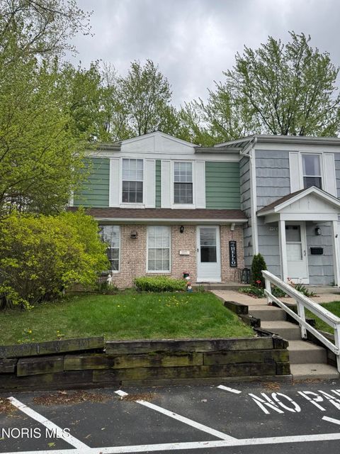 Photo of 4432 Rose Garden Drive, Toledo, OH 43623 (MLS # 10007126)