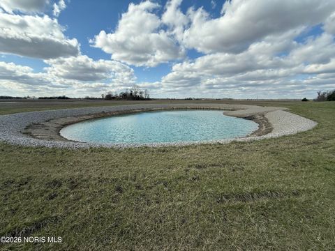 Photo of 17345 Reams Road, Bowling Green, OH 43402 (MLS # 10003479)