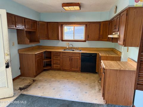 Tiny photo for 6022 Clover Lane, Toledo, OH 43623 (MLS # 10000648)