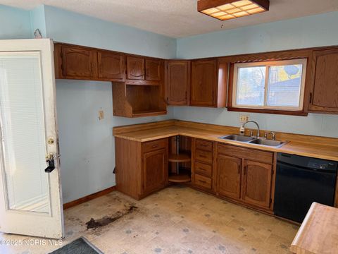 Tiny photo for 6022 Clover Lane, Toledo, OH 43623 (MLS # 10000648)