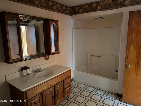 Tiny photo for 6022 Clover Lane, Toledo, OH 43623 (MLS # 10000648)