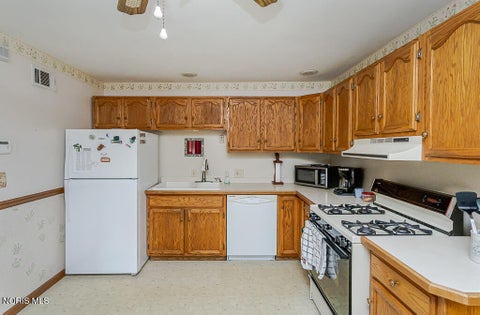 Tiny photo for 4902 Roywood Road, Toledo, OH 43613 (MLS # 10007649)