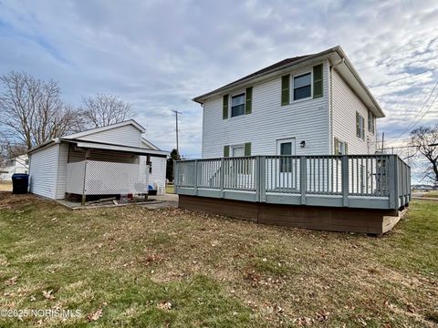 Tiny photo for 5149 Bayshore Road, Oregon, OH 43616 (MLS # 10002526)