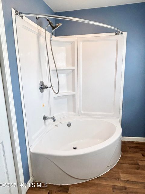 Tiny photo for 5149 Bayshore Road, Oregon, OH 43616 (MLS # 10002526)