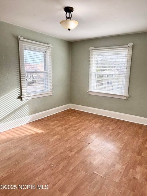 Tiny photo for 5149 Bayshore Road, Oregon, OH 43616 (MLS # 10002526)