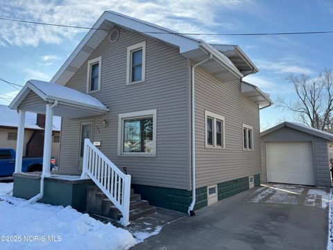 Photo of 304 E Court Street, Montpelier, OH 43543 (MLS # 10002067)