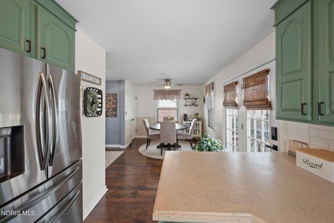 Tiny photo for 903 Lochhaven Boulevard, Maumee, OH 43537 (MLS # 10006065)