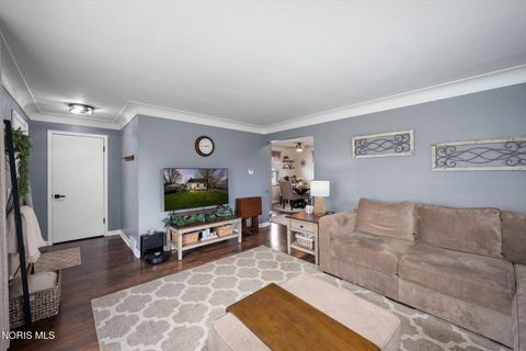 Tiny photo for 903 Lochhaven Boulevard, Maumee, OH 43537 (MLS # 10006065)