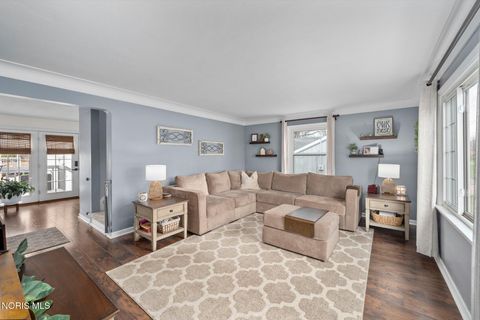 Tiny photo for 903 Lochhaven Boulevard, Maumee, OH 43537 (MLS # 10006065)