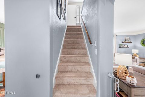 Tiny photo for 903 Lochhaven Boulevard, Maumee, OH 43537 (MLS # 10006065)