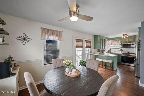 Tiny photo for 903 Lochhaven Boulevard, Maumee, OH 43537 (MLS # 10006065)