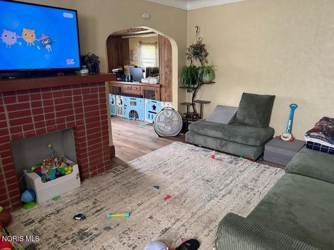 Tiny photo for 1766 Macomber Street, Toledo, OH 43606 (MLS # 10008005)