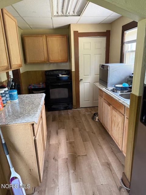 Tiny photo for 1766 Macomber Street, Toledo, OH 43606 (MLS # 10008005)