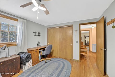 Tiny photo for 4671 Valley Ridge Court, Toledo, OH 43614 (MLS # 10003535)